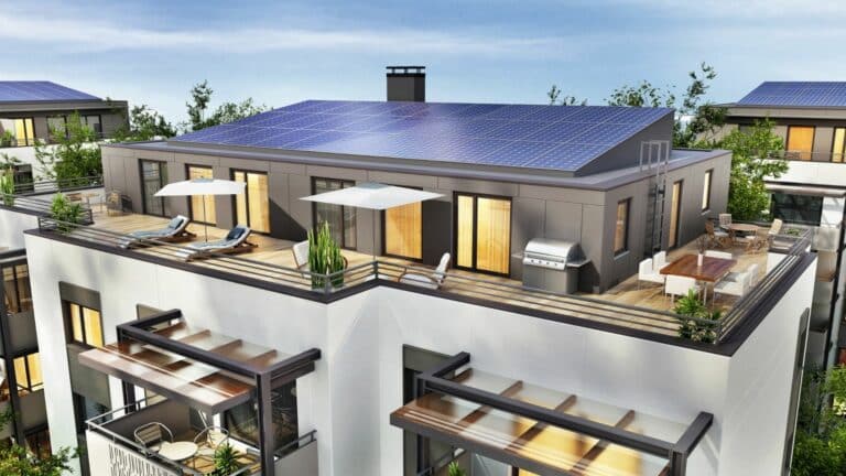 Combien rapporte 100 m2 de panneaux solaires ?